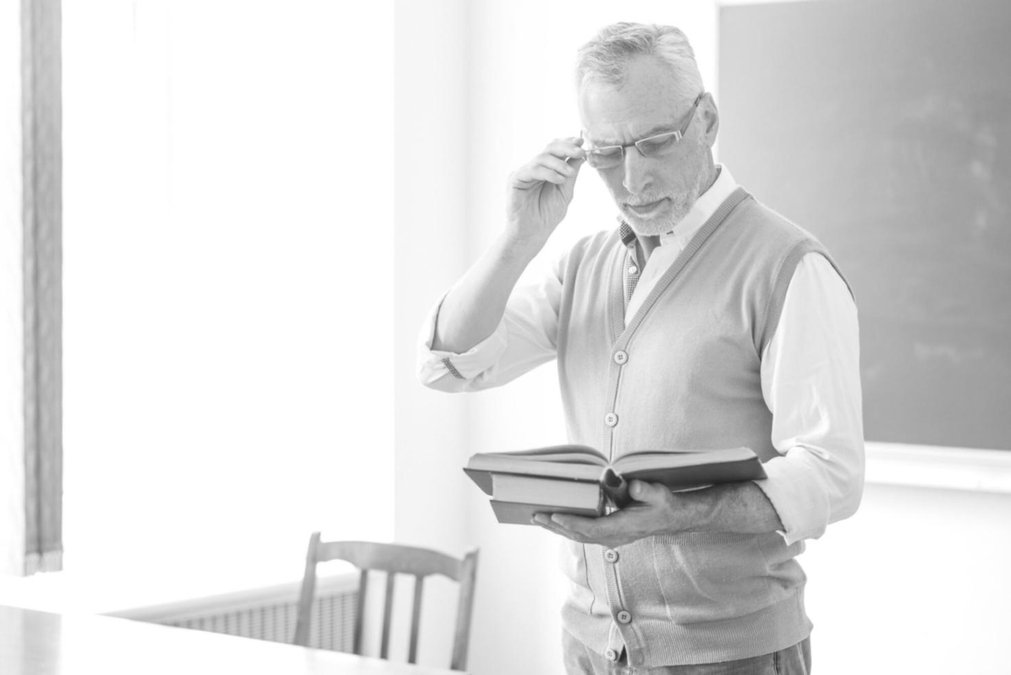 Financial analysis learning environment